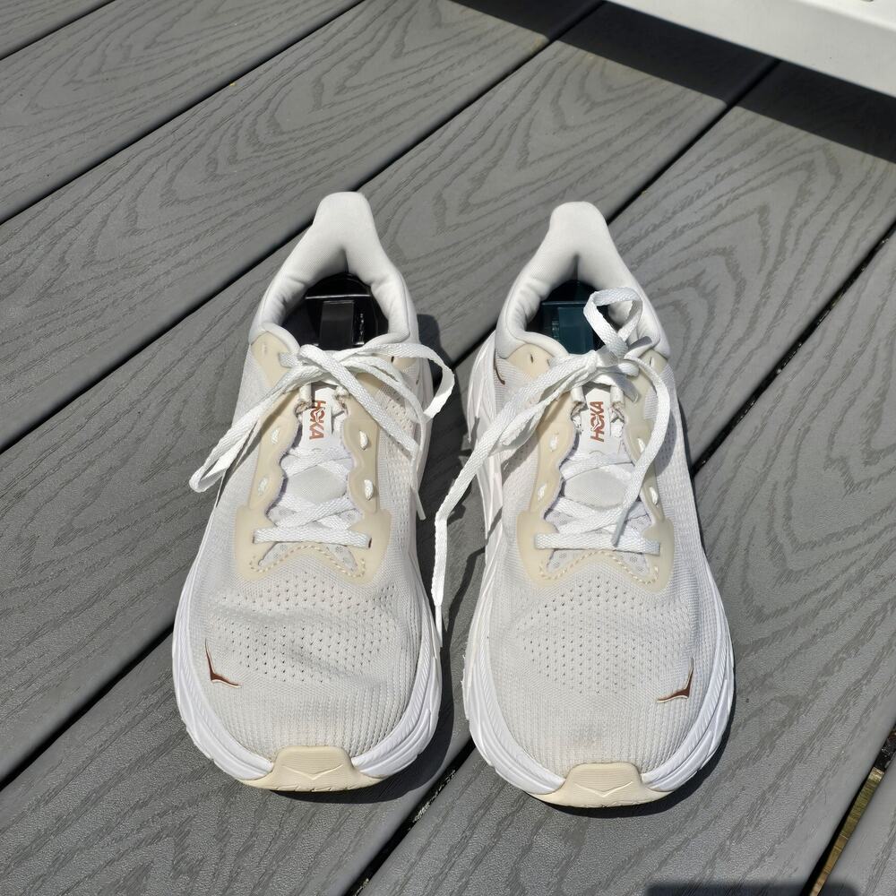 Hoka One Women's Arahi 7 Running Shoes White/brown, Size 10.5